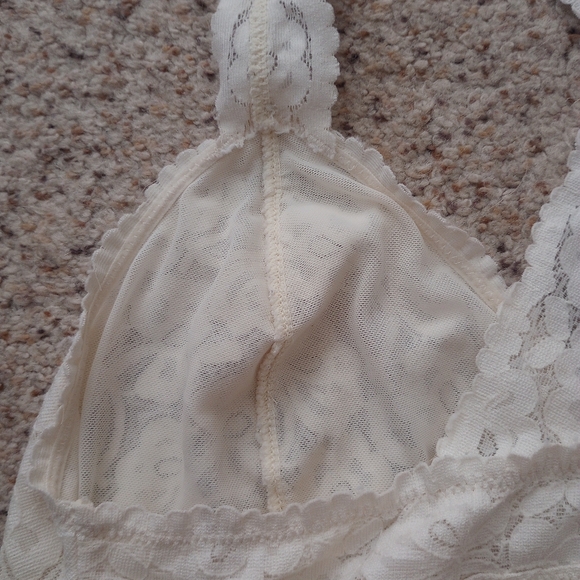 2 Free People Intimacy Lace Bras - Picture 3 of 7